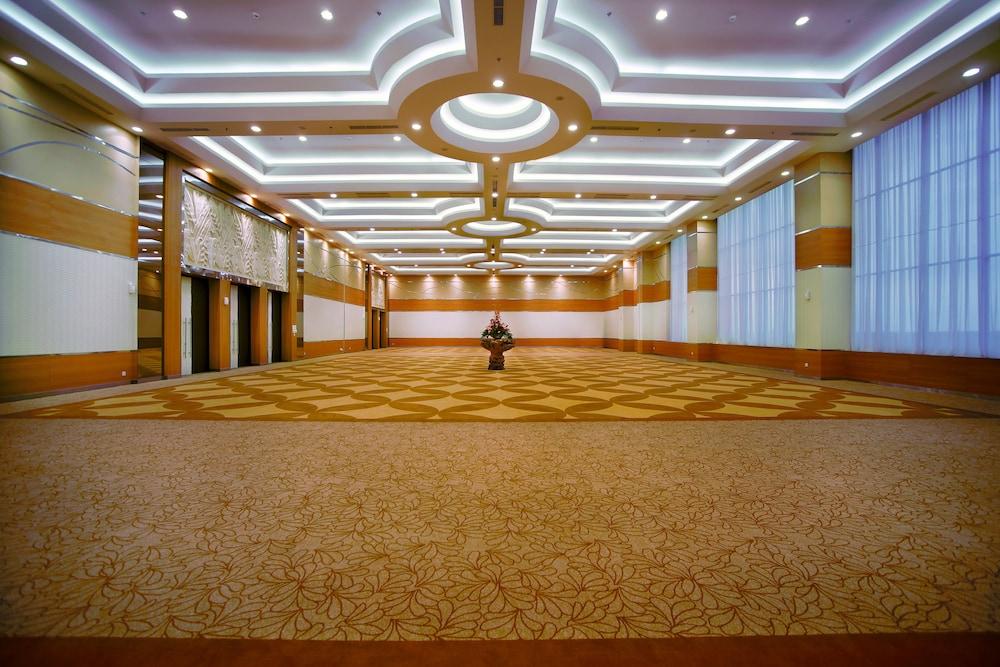 Atria Hotel Magelang Dış mekan fotoğraf